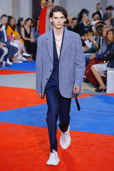 Look 20